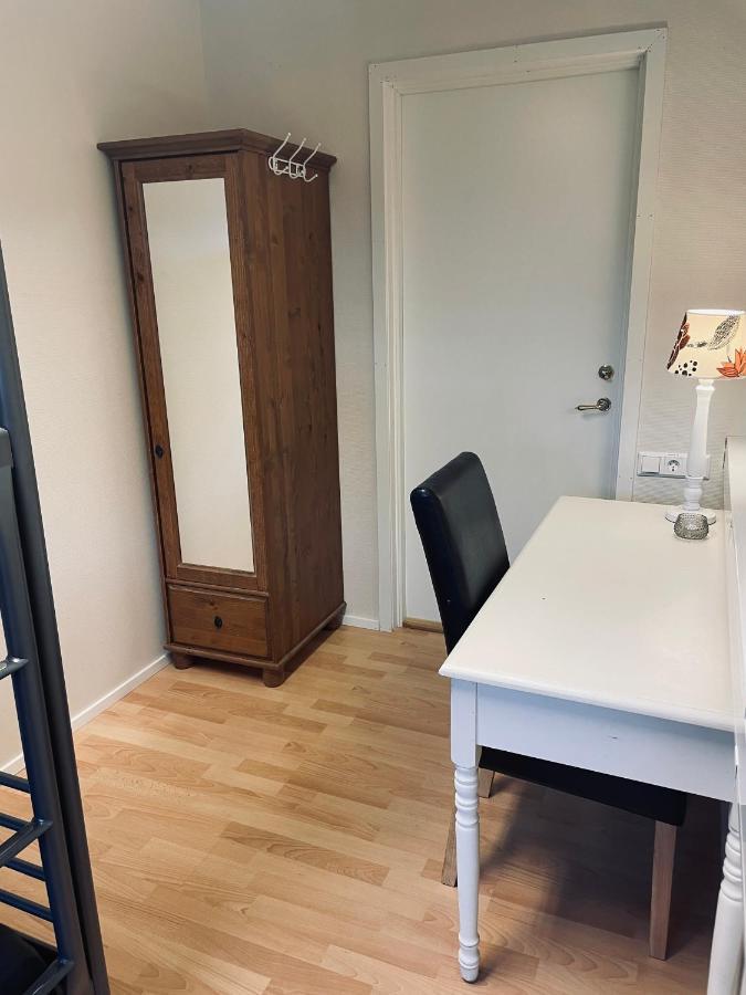 Bjoerkbackens Vandrarhem I Vimmerby Esterno foto