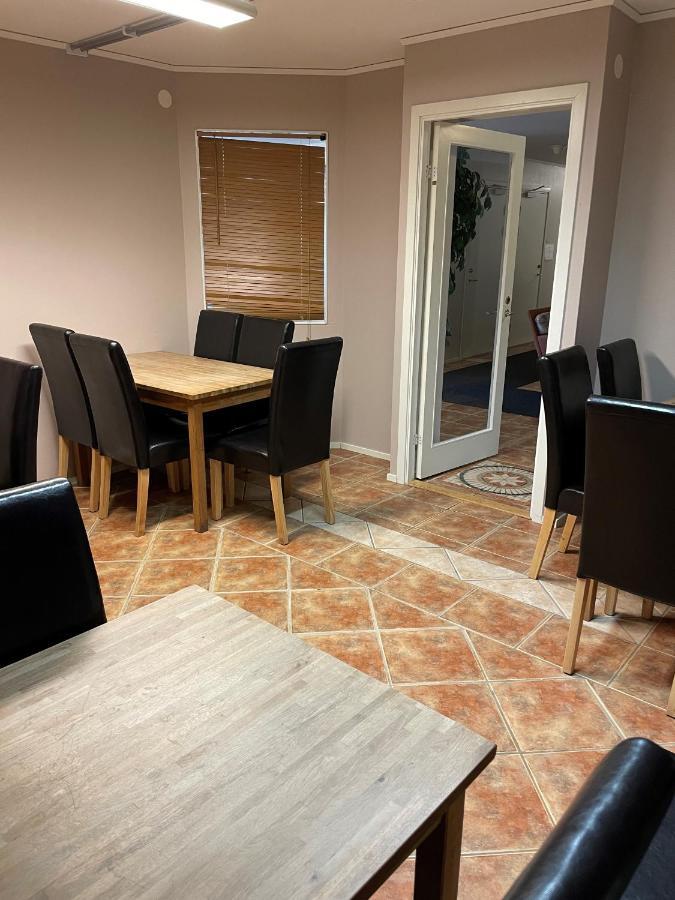 Bjoerkbackens Vandrarhem I Vimmerby Esterno foto
